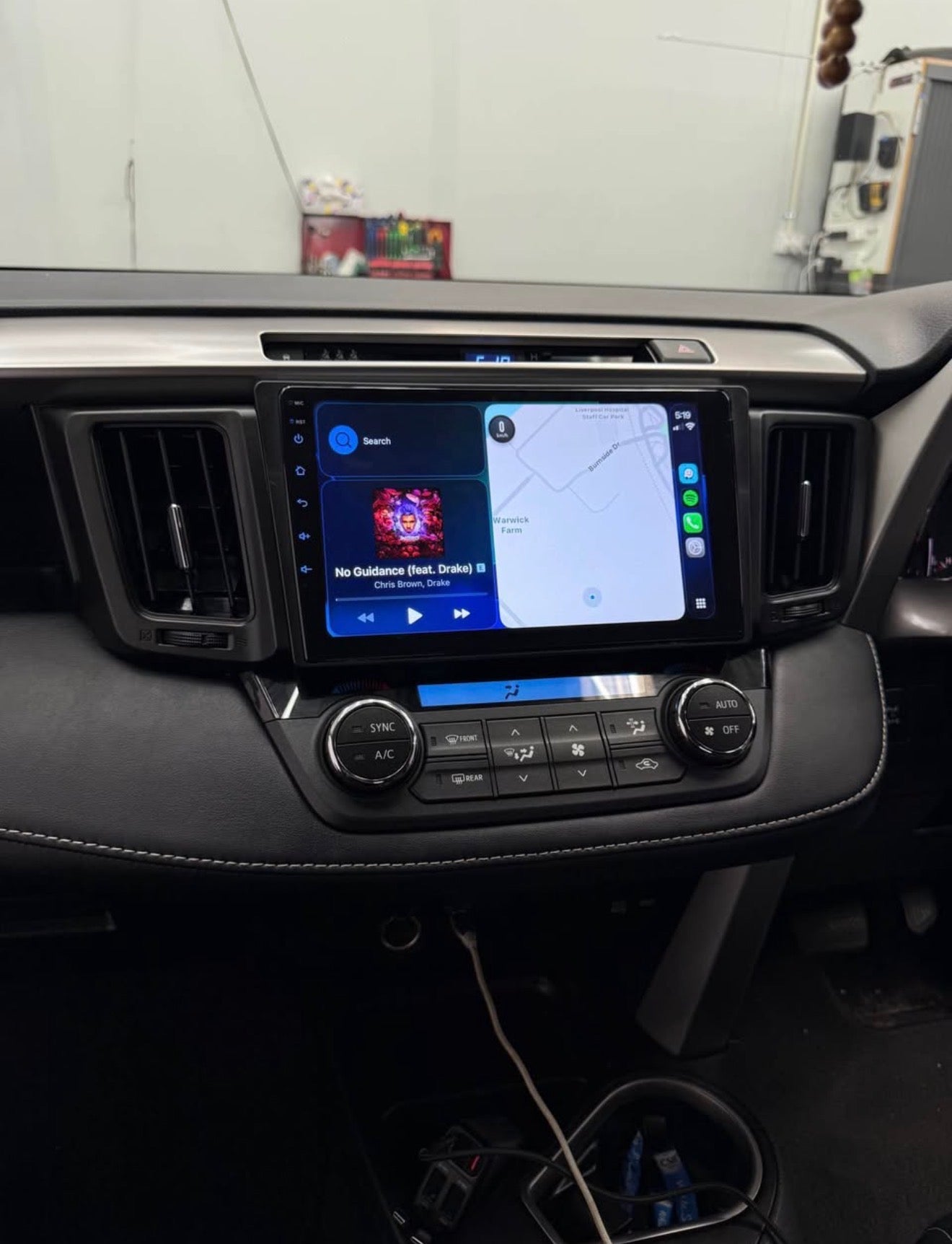 Toyota RAV4 (2013-2018) Plug & Play Head Unit Upgrade Kit: Wireless & Wired Apple CarPlay & Android Auto